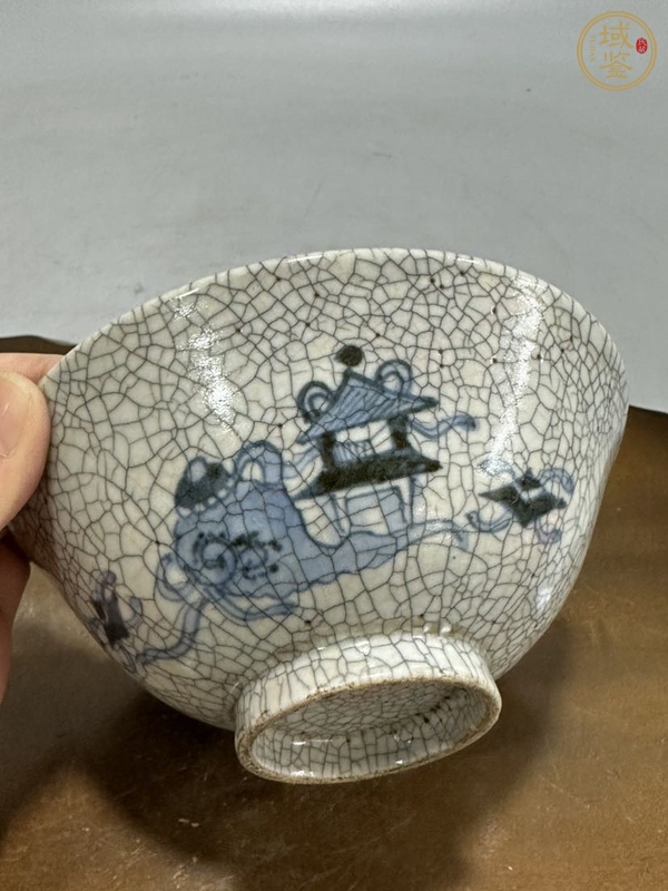 古玩陶瓷哥釉青花蓋碗真品鑒賞圖
