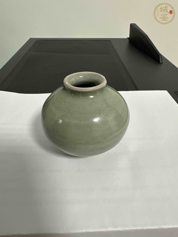 古玩陶瓷龍泉罐真品鑒賞圖