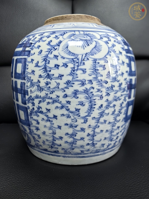 古玩陶瓷纏枝花囍字紋罐真品鑒賞圖