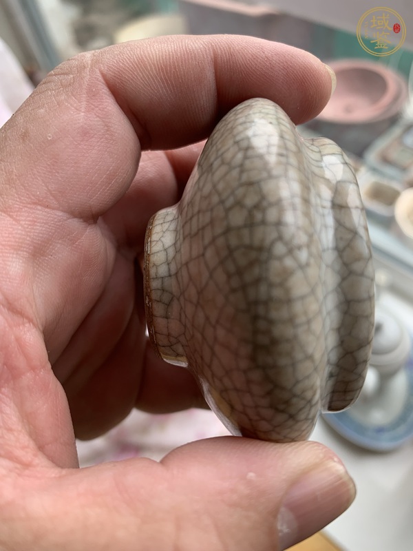 古玩陶瓷哥窯香爐真品鑒賞圖