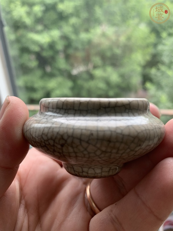 古玩陶瓷哥窯香爐真品鑒賞圖