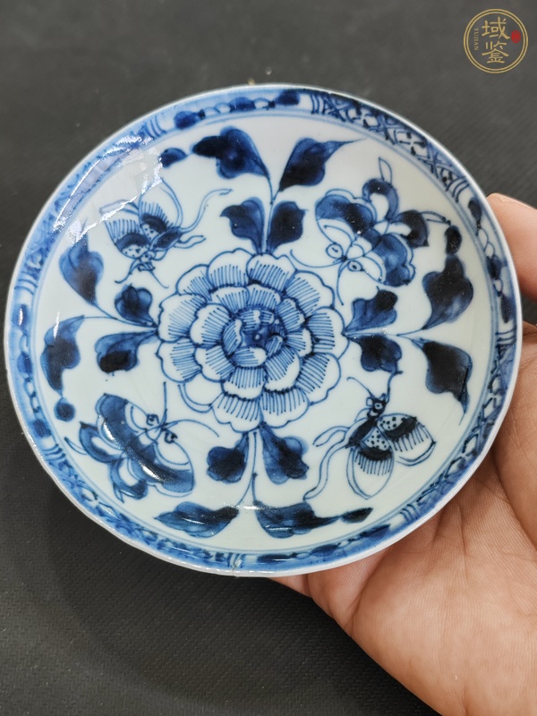 古玩陶瓷青花花卉紋盤真品鑒賞圖