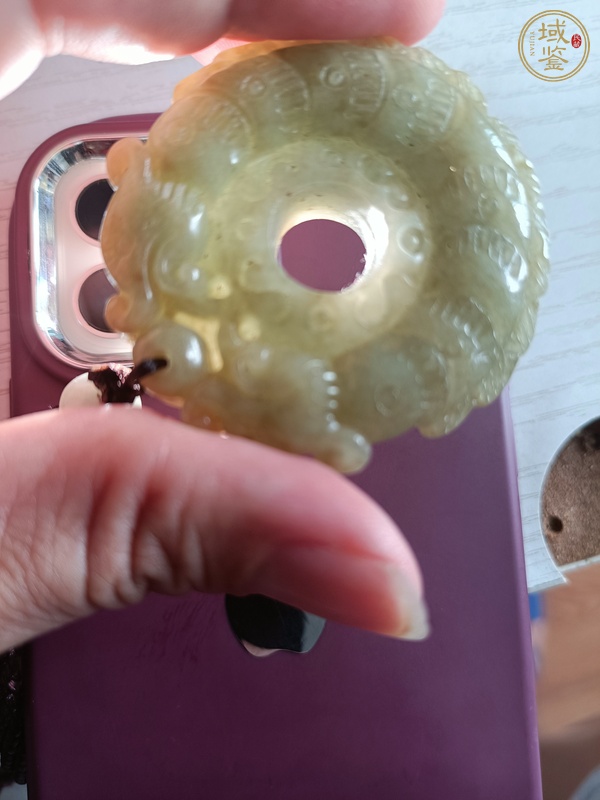 古玩玉器翡翠雕“雙龍護(hù)主”佩真品鑒賞圖