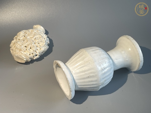 古玩陶瓷德化窯瓜棱瓶真品鑒賞圖