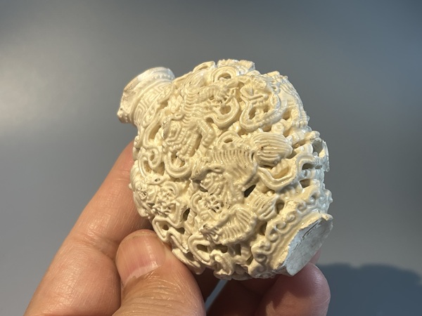 古玩陶瓷德化窯瓜棱瓶拍賣(mài)，當(dāng)前價(jià)格850元