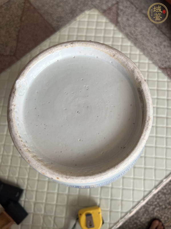 古玩陶瓷纏枝花囍字紋雙耳盤(pán)口瓶真品鑒賞圖