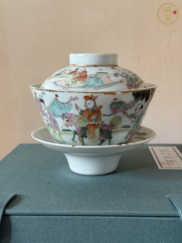古玩麒麟送子粉彩三才蓋杯真品鑒賞圖