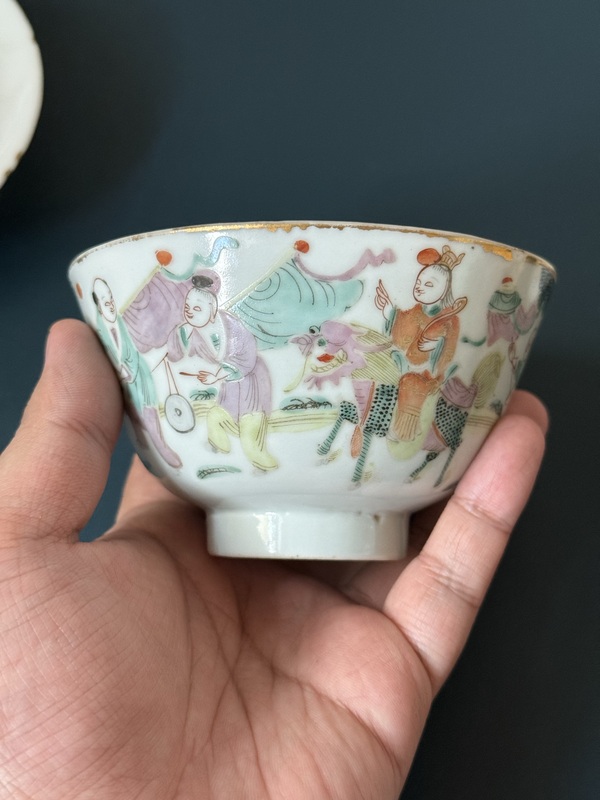 古玩陶瓷晚清·麒麟送子粉彩三才蓋杯拍賣，當前價格1800元
