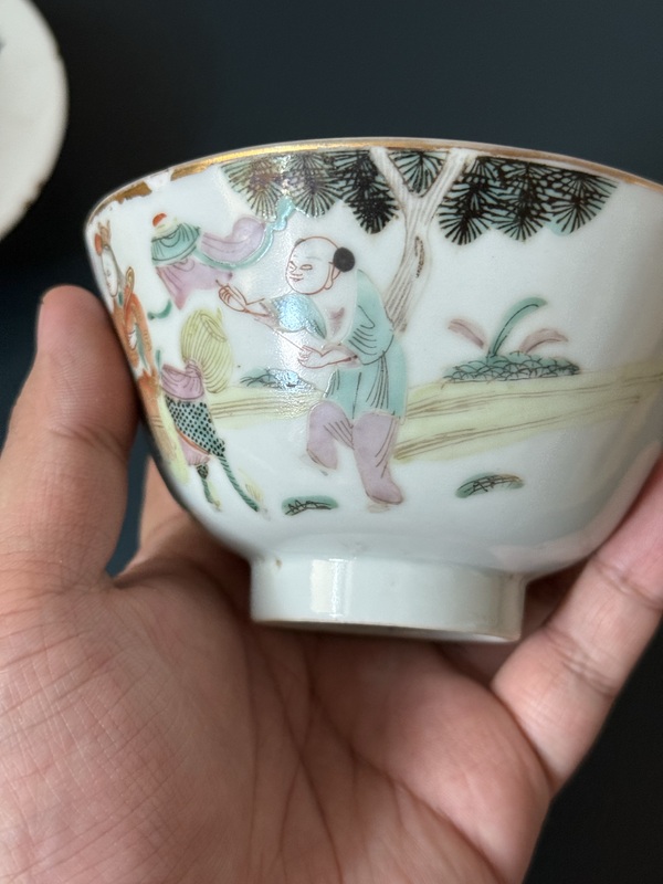 古玩陶瓷晚清·麒麟送子粉彩三才蓋杯拍賣，當前價格1800元