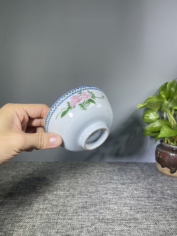 古玩轉賣民國.釉下彩花卉紋茶碗拍賣，當前價格1388元