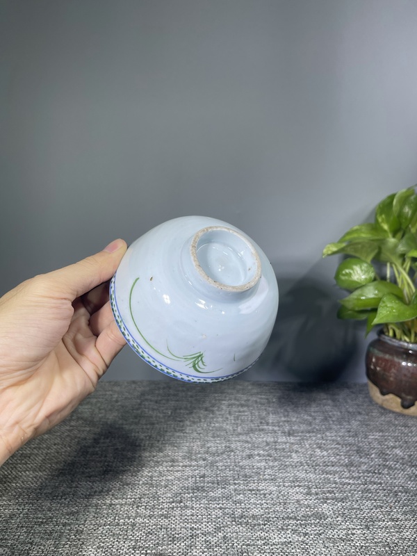 古玩陶瓷民國.釉下彩花卉紋茶碗拍賣，當(dāng)前價格0元
