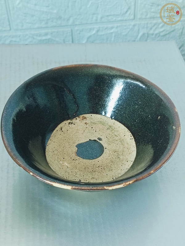 古玩陶瓷黑釉茶碗真品鑒賞圖