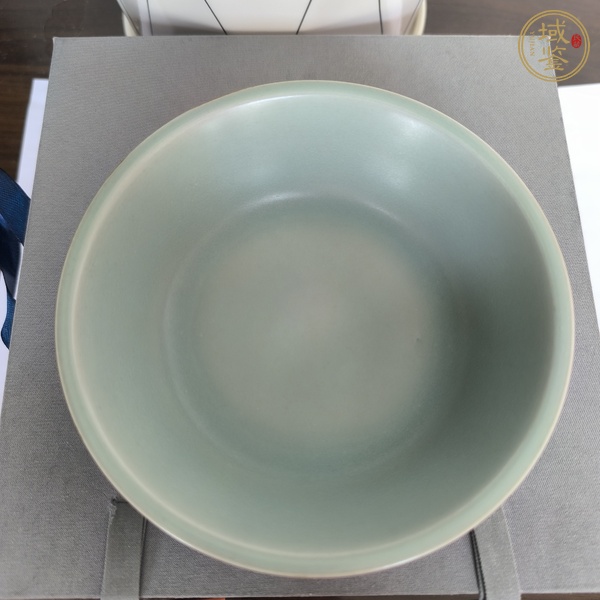 古玩陶瓷龍泉洗真品鑒賞圖