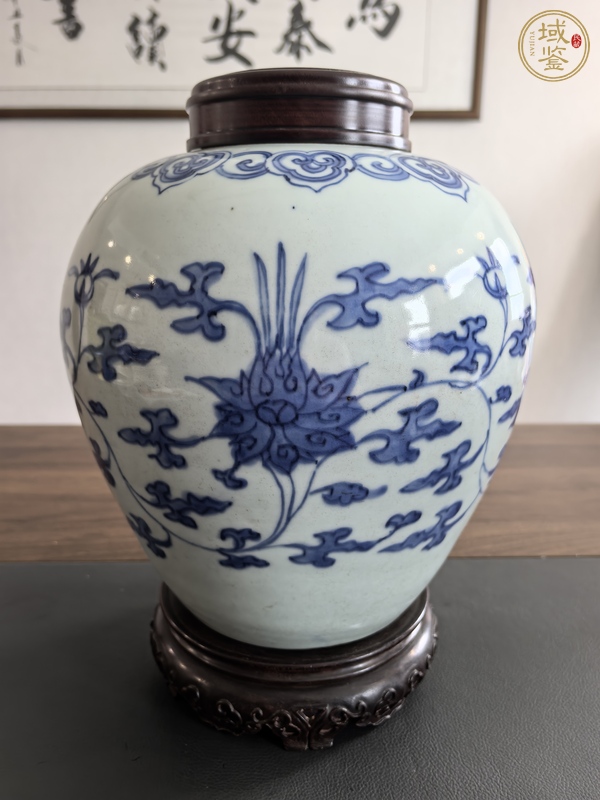 古玩陶瓷青花纏枝花卉紋罐真品鑒賞圖