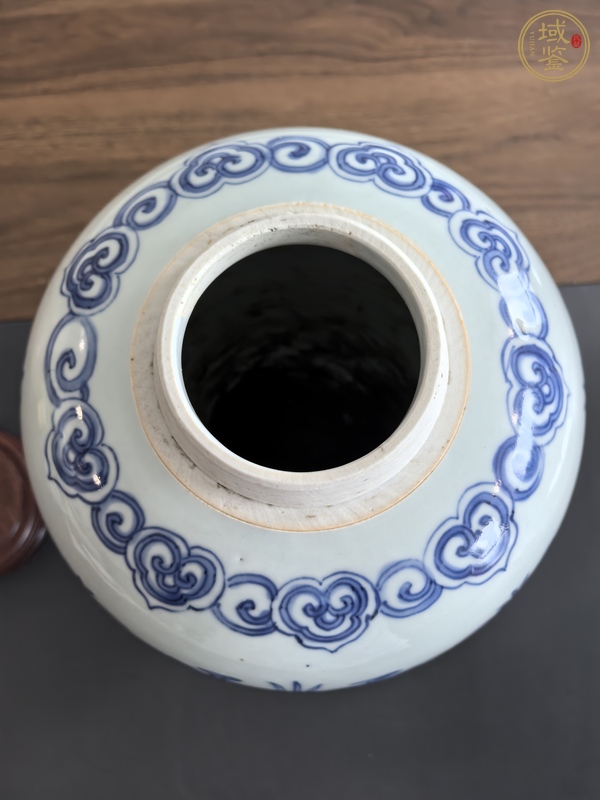 古玩陶瓷青花纏枝花卉紋罐真品鑒賞圖