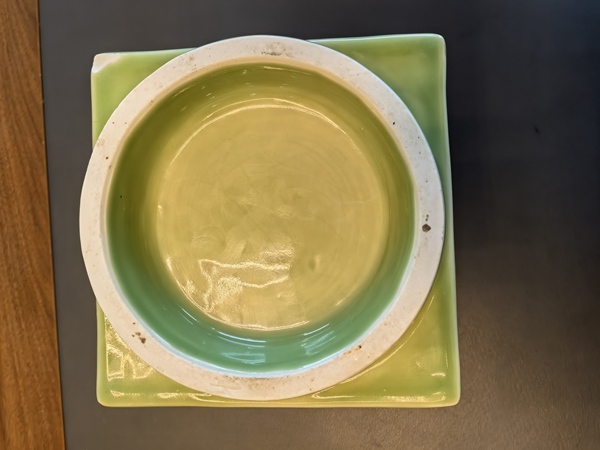 古玩陶瓷超級細路翠青釉浮雕花卉紋四方琮式瓶拍賣，當前價格7980元