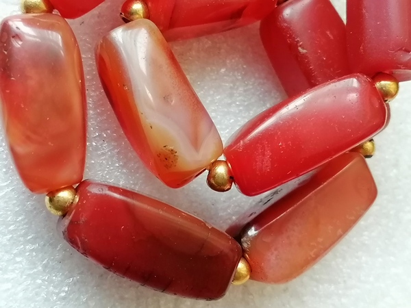 古玩玉器天然紅瑪瑙珠串拍賣，當(dāng)前價格138元