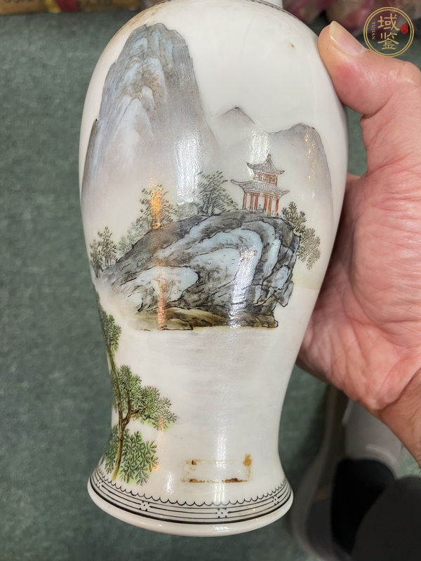 古玩陶瓷觀音瓶真品鑒賞圖