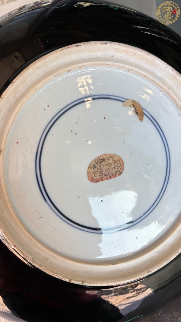 古玩陶瓷墨地五彩龍紋雙底大盤真品鑒賞圖