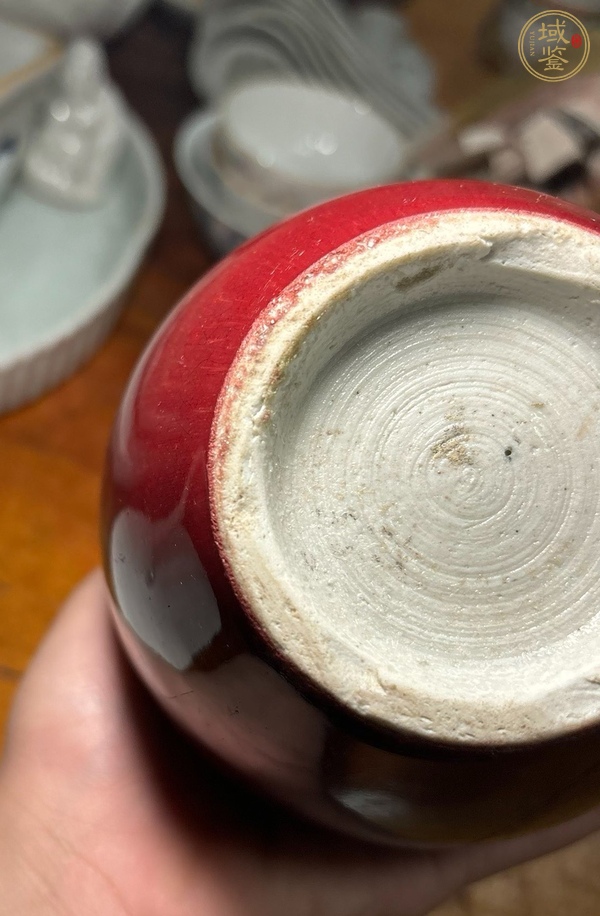 古玩陶瓷乾隆鈞紅釉窯變天球瓶真品鑒賞圖