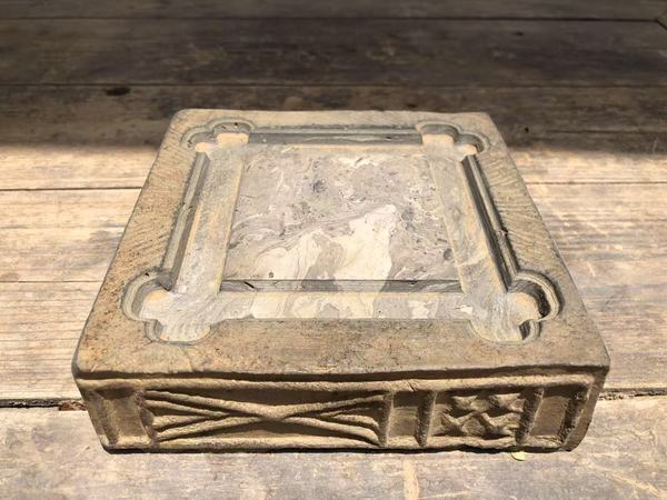古玩陶瓷漢磚壺承(杯墊、硯臺(tái))拍賣(mài)，當(dāng)前價(jià)格0元