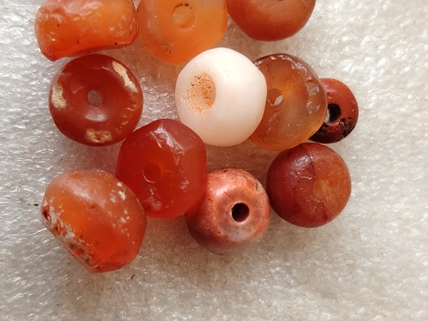 古玩玉器老天然瑪瑙珠一批拍賣，當前價格666元