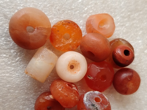 古玩玉器老天然瑪瑙珠一批拍賣，當前價格666元