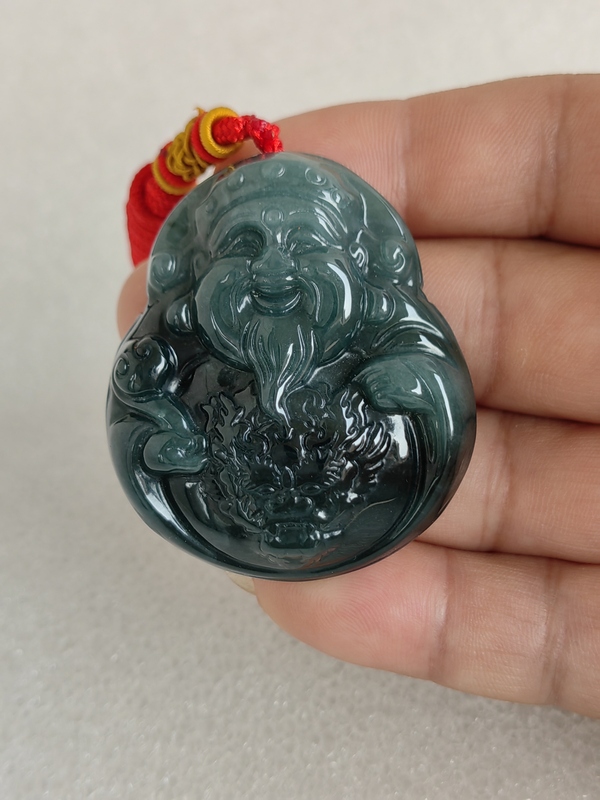 古玩轉(zhuǎn)賣天然翡翠“財(cái)神”掛件拍賣，當(dāng)前價(jià)格680元