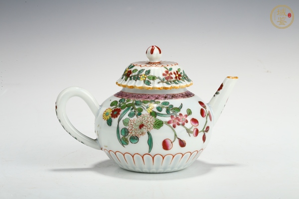 古玩雍乾·粉彩花卉紋紋茶壺真品鑒賞圖