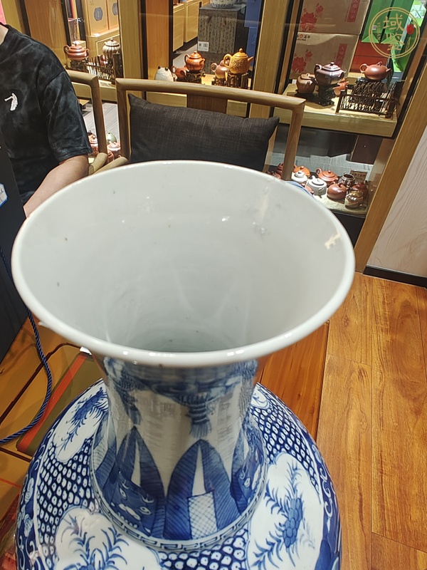 古玩陶瓷青花賞瓶真品鑒賞圖