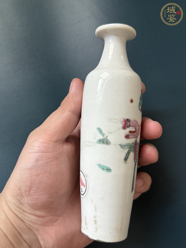 古玩陶瓷麒麟送子粉彩瓶真品鑒賞圖