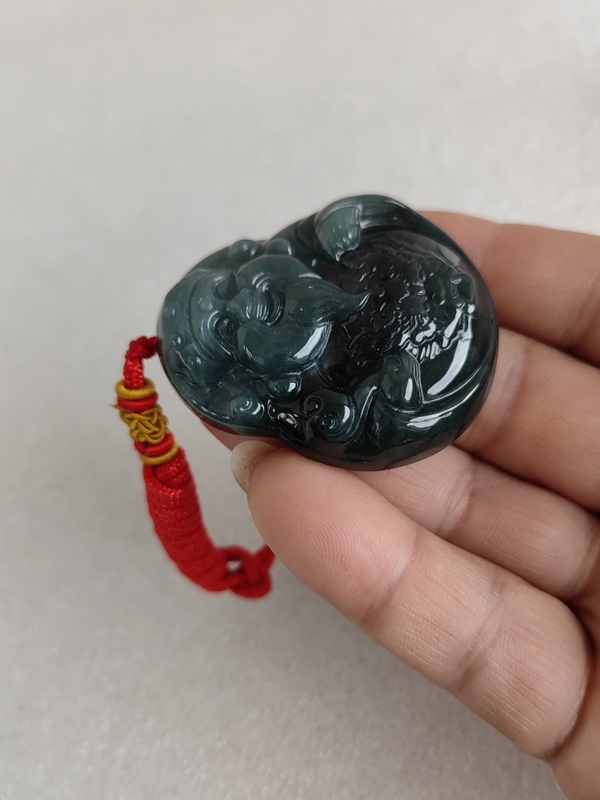 古玩玉器天然翡翠“財(cái)神”掛件拍賣，當(dāng)前價(jià)格398元