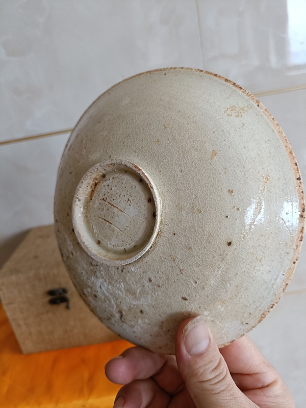 古玩陶瓷館藏級精品南宋定窯六出筋刻萱草紋賞盤拍賣，當前價格2980元