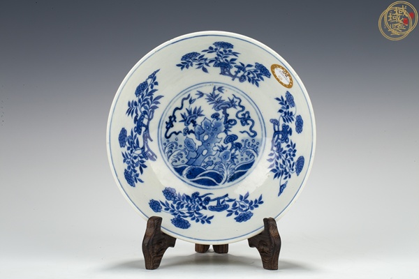 古玩陶瓷青花粉彩碗真品鑒賞圖