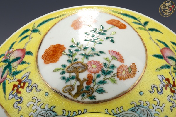 古玩陶瓷青花粉彩碗真品鑒賞圖
