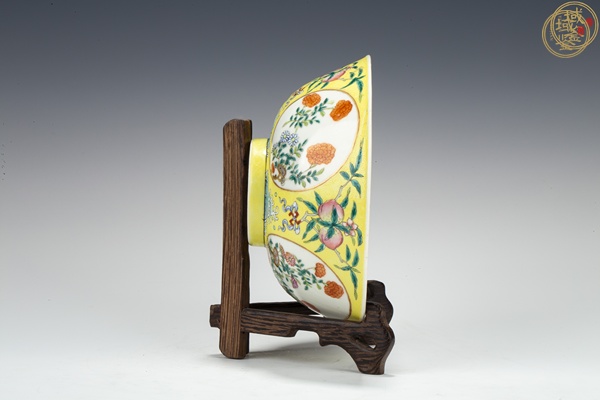 古玩陶瓷青花粉彩碗真品鑒賞圖