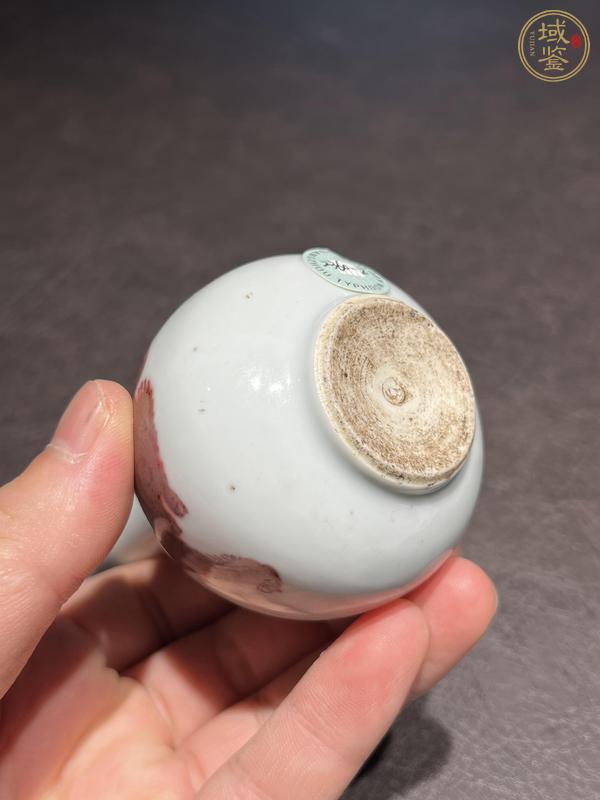 古玩陶瓷瑞獸紋錐把瓶真品鑒賞圖