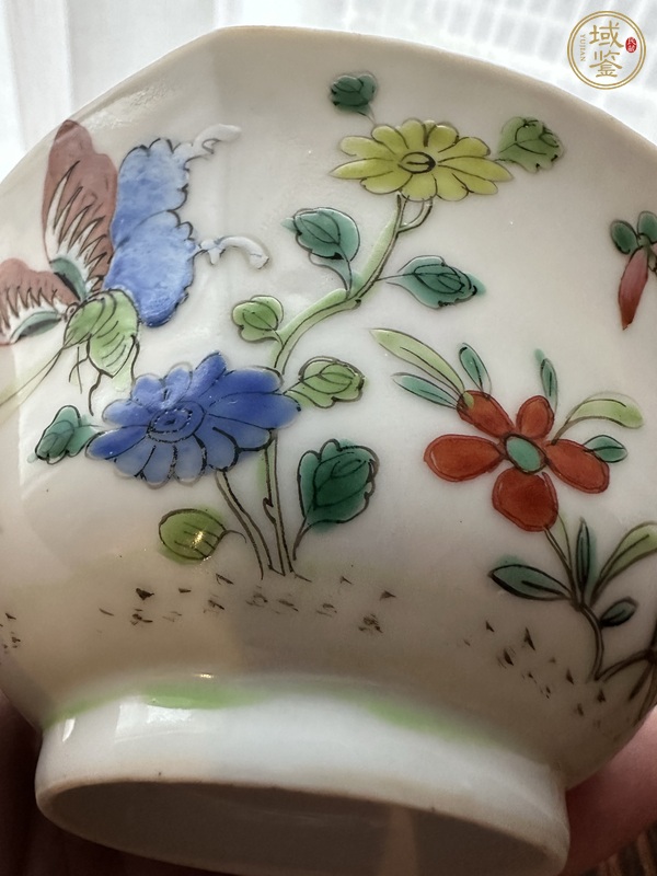 古玩陶瓷粉彩花卉碗真品鑒賞圖