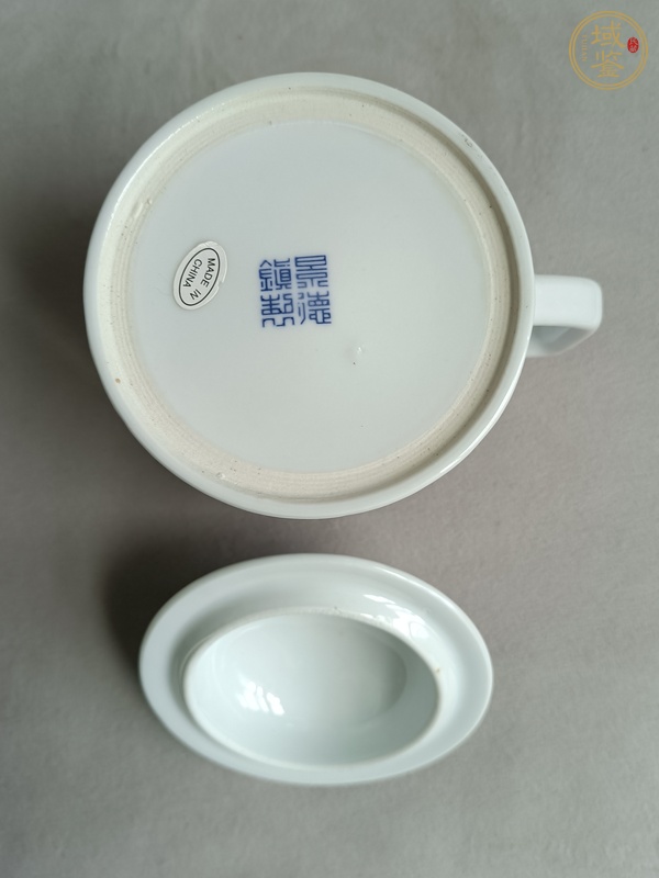 古玩陶瓷青花壽子紋手把蓋杯真品鑒賞圖