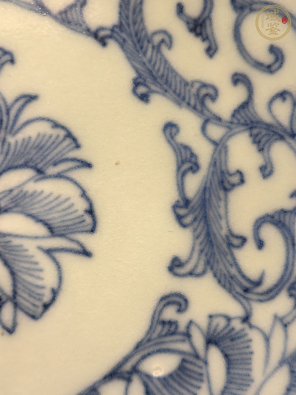 古玩陶瓷青花纏枝蓮紋盤（復窯）真品鑒賞圖