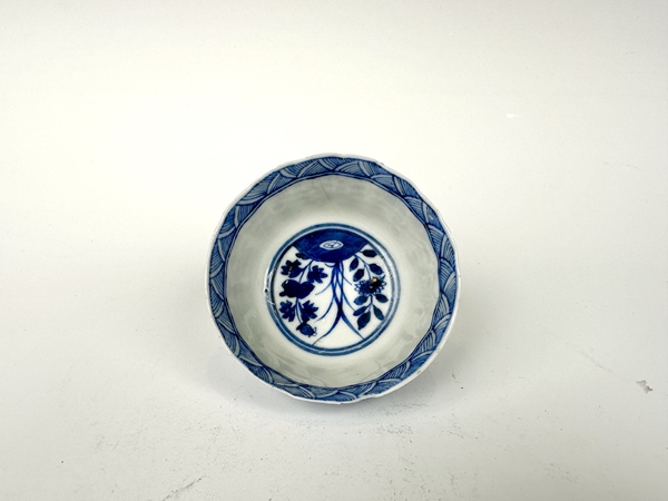 古玩陶瓷清光緒·青花花卉杯子拍賣，當(dāng)前價(jià)格0元