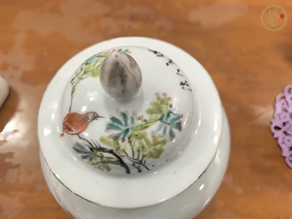 古玩陶瓷花鳥紋罐真品鑒賞圖