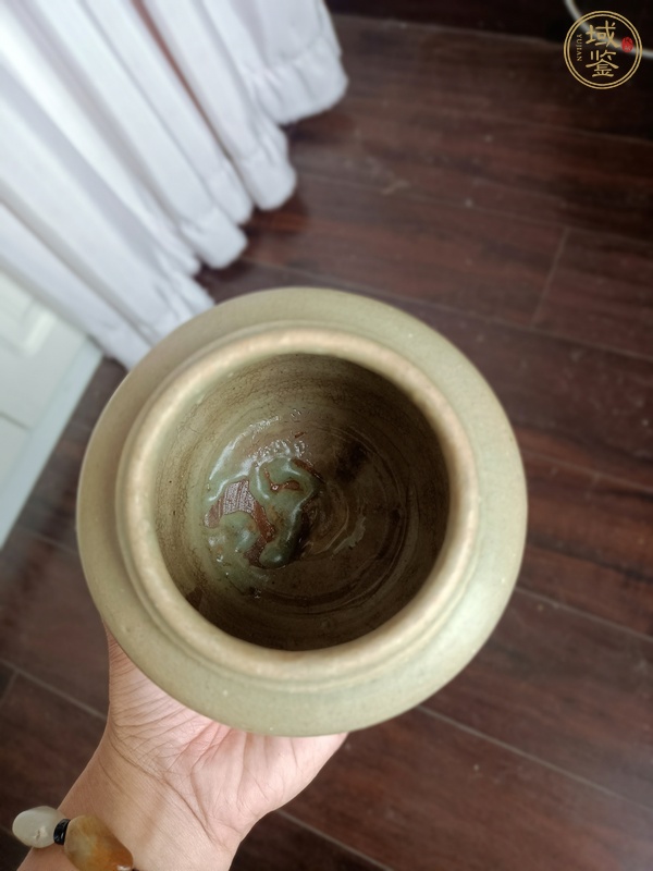 古玩陶瓷龍泉青瓷罐真品鑒賞圖