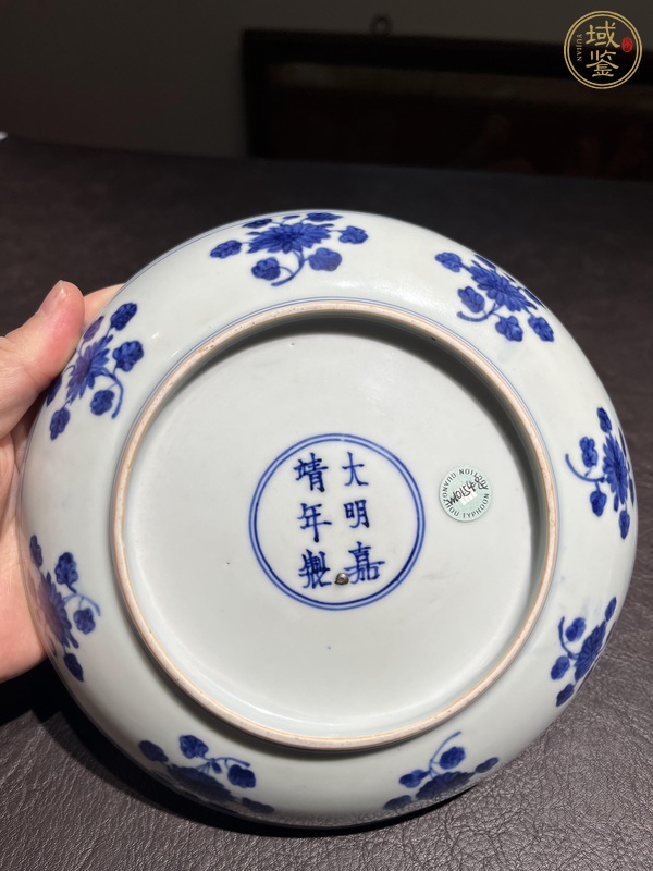 古玩陶瓷青花花卉紋盤真品鑒賞圖