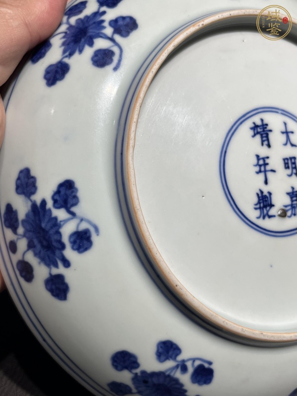 古玩陶瓷青花花卉紋盤真品鑒賞圖