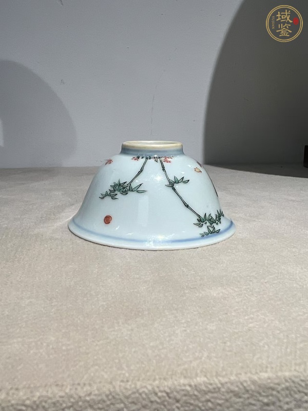 古玩陶瓷日本青花五彩魚藻洞石竹子雞紋杯真品鑒賞圖