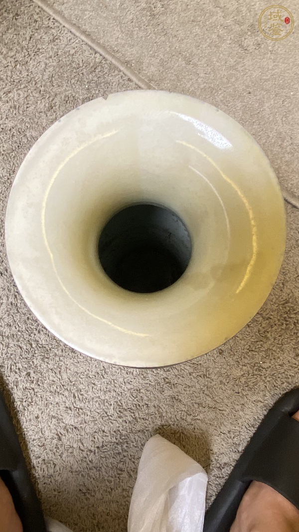 古玩陶瓷烏金釉描金獅子銹球紋觀音瓶真品鑒賞圖