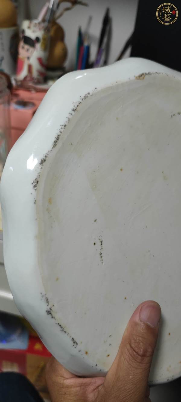 古玩陶瓷粉彩花卉盤(pán)真品鑒賞圖
