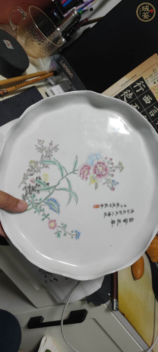 古玩陶瓷粉彩花卉盤(pán)真品鑒賞圖