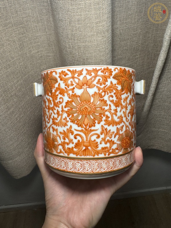 古玩陶瓷花卉紋罐真品鑒賞圖